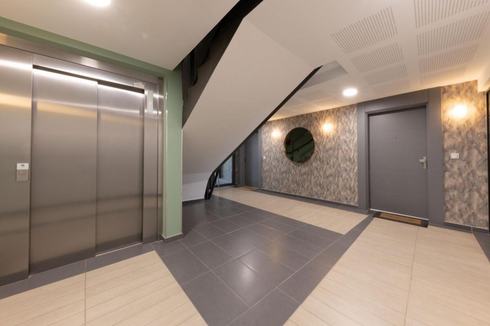 06Ah - Superb Waterfront T2 - Swimming Pool Apartment Villeneuve-Loubet Bagian luar foto