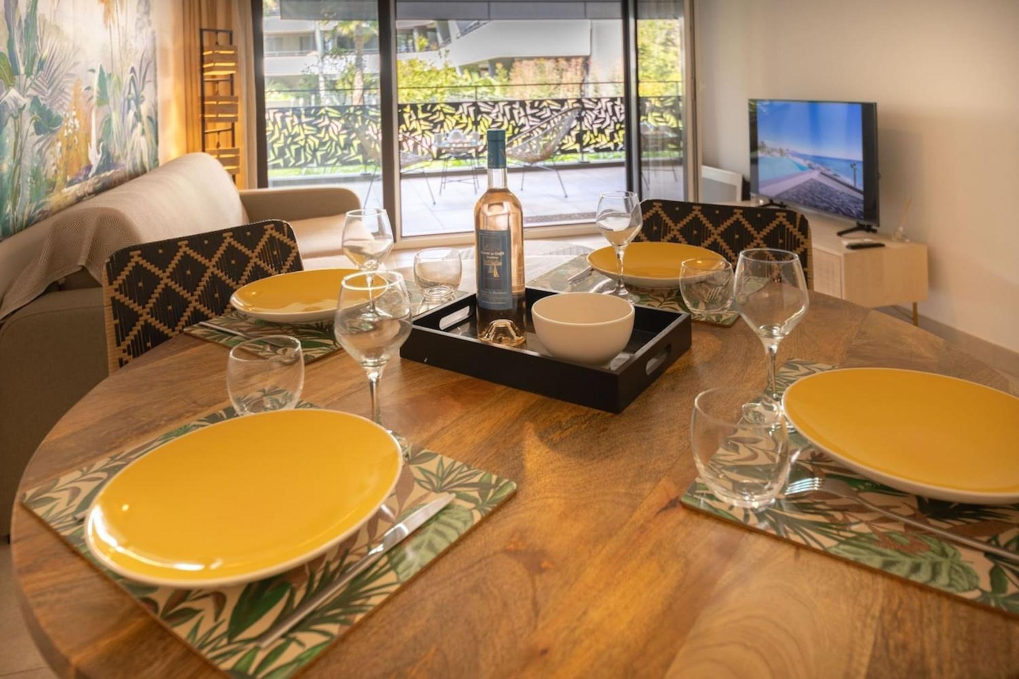 06Ah - Superb Waterfront T2 - Swimming Pool Apartment Villeneuve-Loubet Bagian luar foto